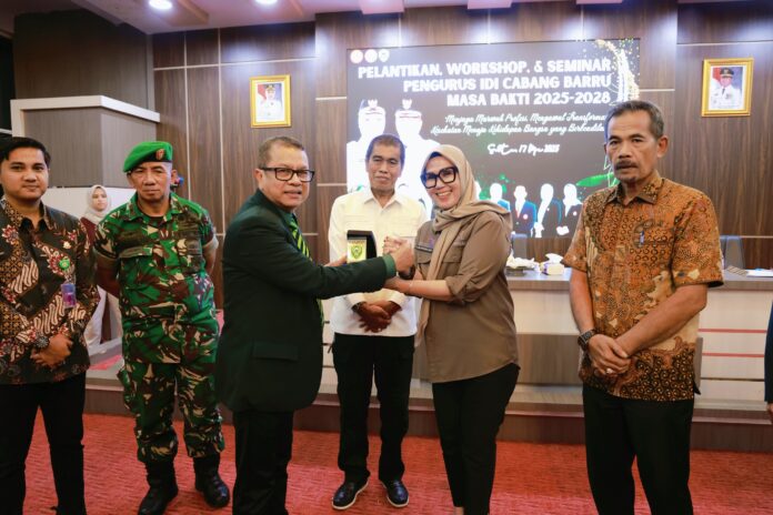 Bupati Barru, A. Ina Kartika Sari, SH., M.Si., menghadiri pelantikan pengurus IDI Barru masa bakti 2025–2028