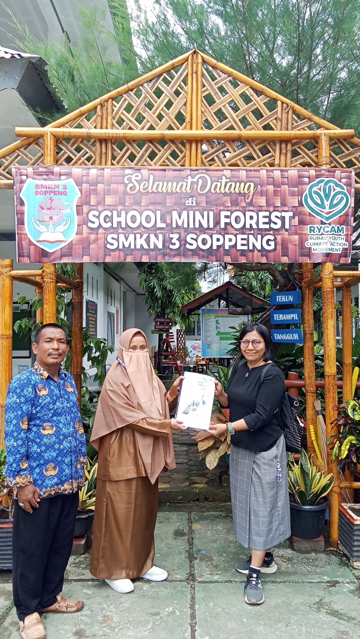 SMKN 3 Soppeng Sukses Serahkan Laporan Penilaian Lomba School Mini Forest