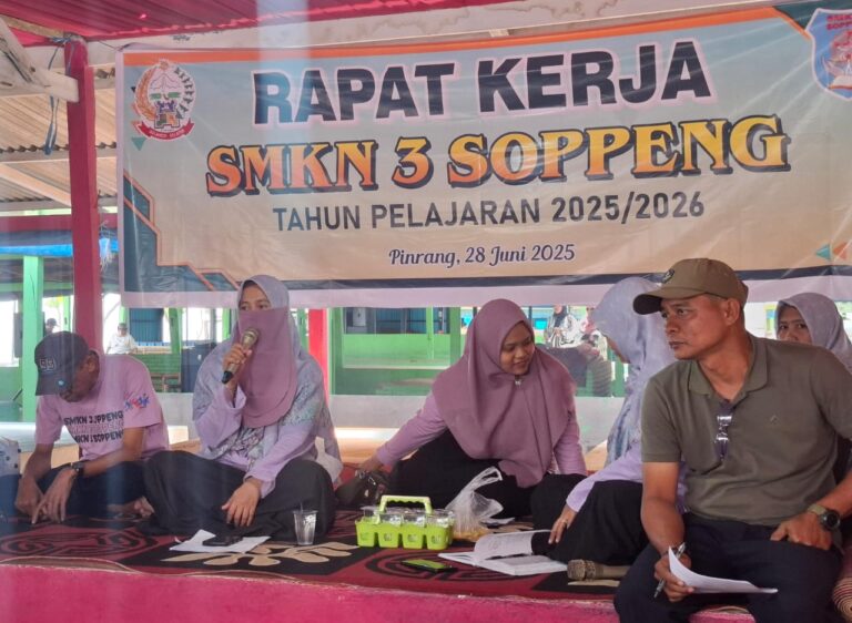 Raker SMKN 3 Soppeng: Merenda Kolaborasi dalam Harmoni Alam