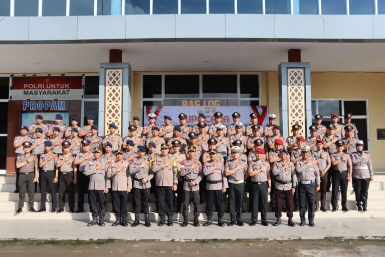 57 Personel Polres Bone Naik Pangkat