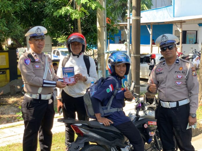 Memasuki hari keempat Operasi Patuh Pallawa 2025, Satlantas Polres Barru telah menindak sebanyak 185 pelanggar lalu lintas, ( Doc. Humas Polres Barru )