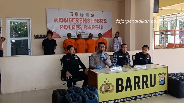 Bermain BBM Subsidi, Warga Kolaka dan Luwu Timur Dibabat Polres Barru (Dok. Fajar Pendidikan)