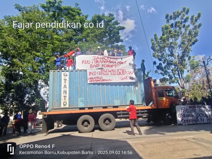 Suara mahasiswa Gapembar mengguncang Barru! Dari jalanan ke DPRD,