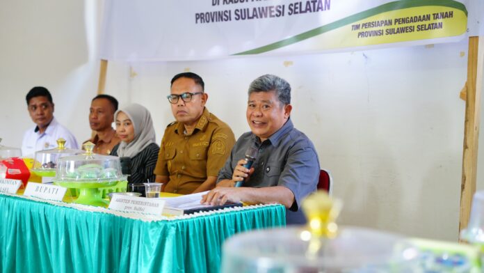 pertemuan pemberitahuan awal di Balai Desa Turu Adae, Kecamatan Ponre