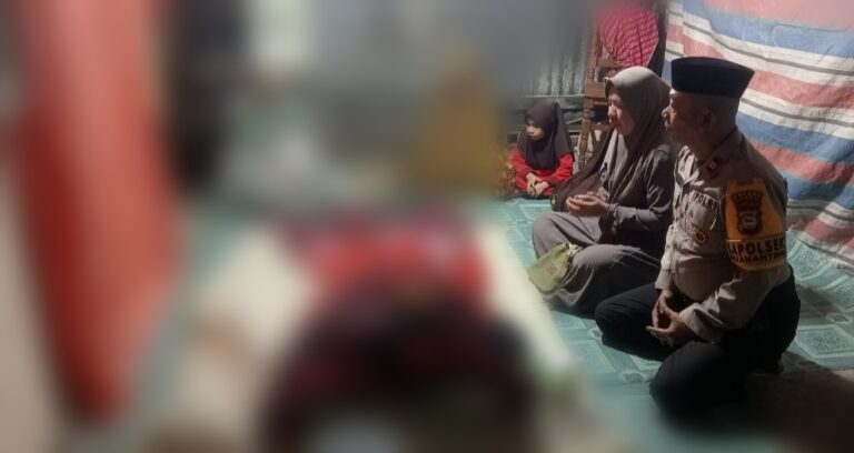 Empati Polisi di Pujananting Barru, Hadir di Tengah Duka Warga