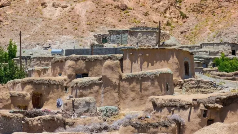 Makhunik, Desa “Lilliput” di Iran: Jejak Manusia Kerdil dari Legenda hingga Fakta Sejarah