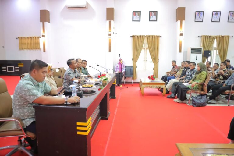 Bupati Bicara MBG: Rekrut Pegawai dari Warga Kurang Mampu