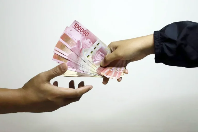 Ramalan Zodiak Senin 9 Februari 2026: Fokus Kerja Tim dan Peluang Sukses