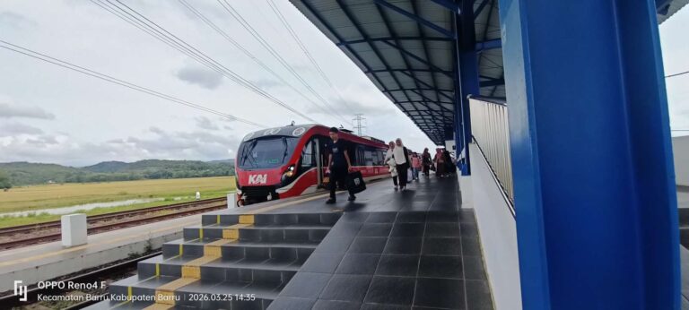 Arus Balik Membludak, Tiket Kereta Barru Ludes hingga Jumat
