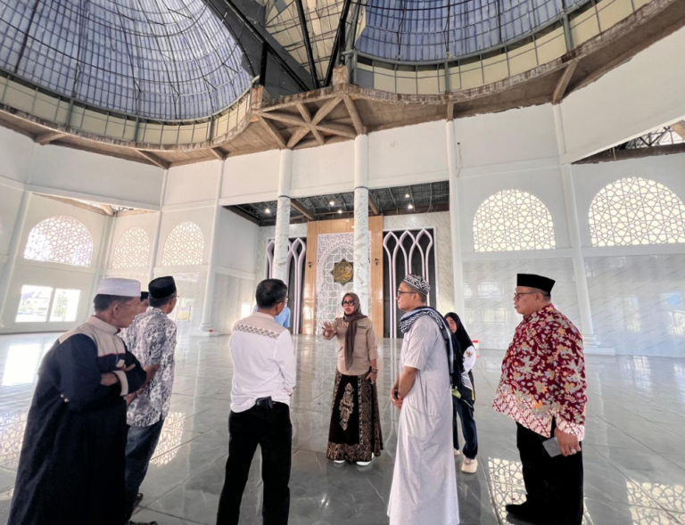 Bupati Barru Tinjau Progres Masjid Raya Lasinri, Diharapkan Fungsional Saat Ramadhan