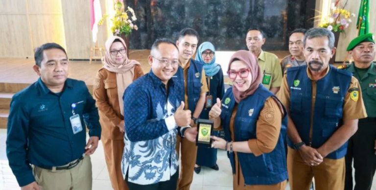 Bupati Andi Ina Tekankan Layanan Call Center 112 Harus Sigap dan Responsif