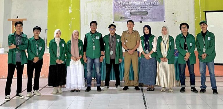 KKN Alauddin Makassar Perkenalkan Program Inovatif di Barru