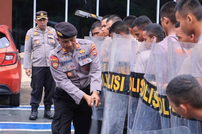 Polisi Muda SPN Batua Diuji dalam Simulasi Mencekam di Barru